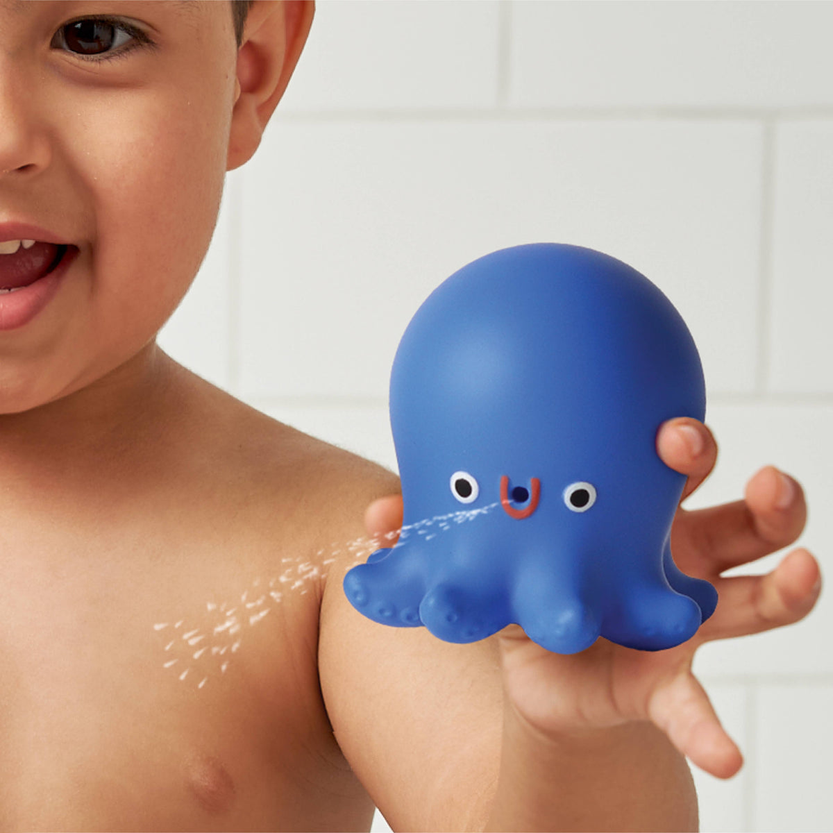 Seaside Splash Gift Set™ Bath + Water Toy