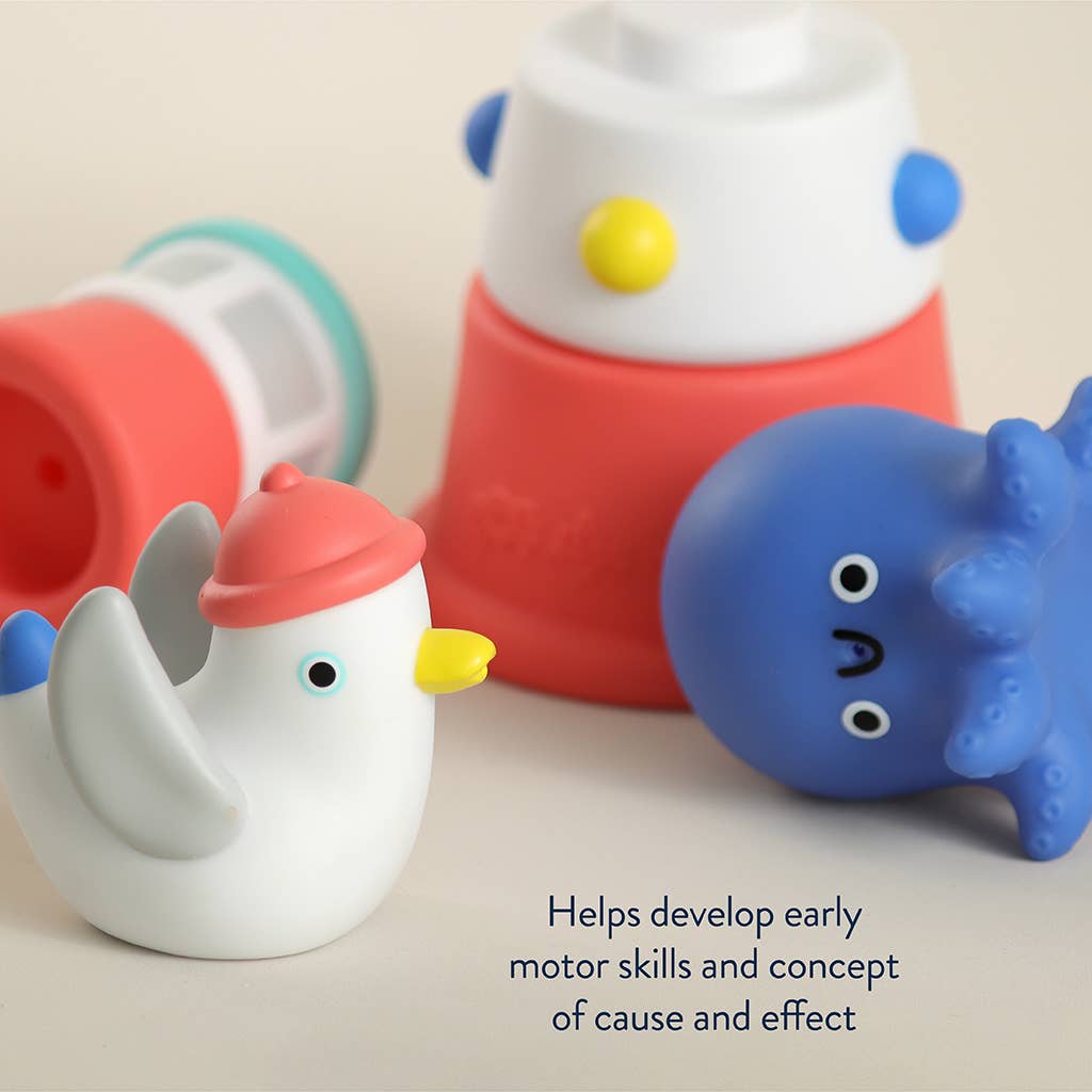 Itzy Stack & Squirt™ Bath + Water Toy