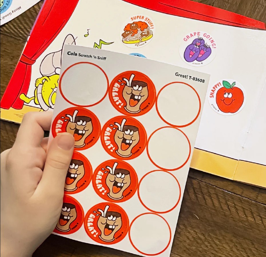 Great! Cola Scratch 'n Sniff Stinky Stickersgö¼-½